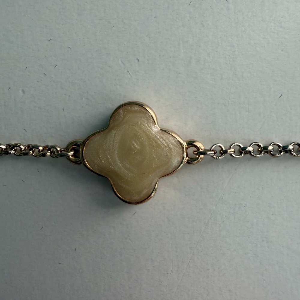 Towne and Reese GoldTone Clover Necklace - Picture 5 of 6